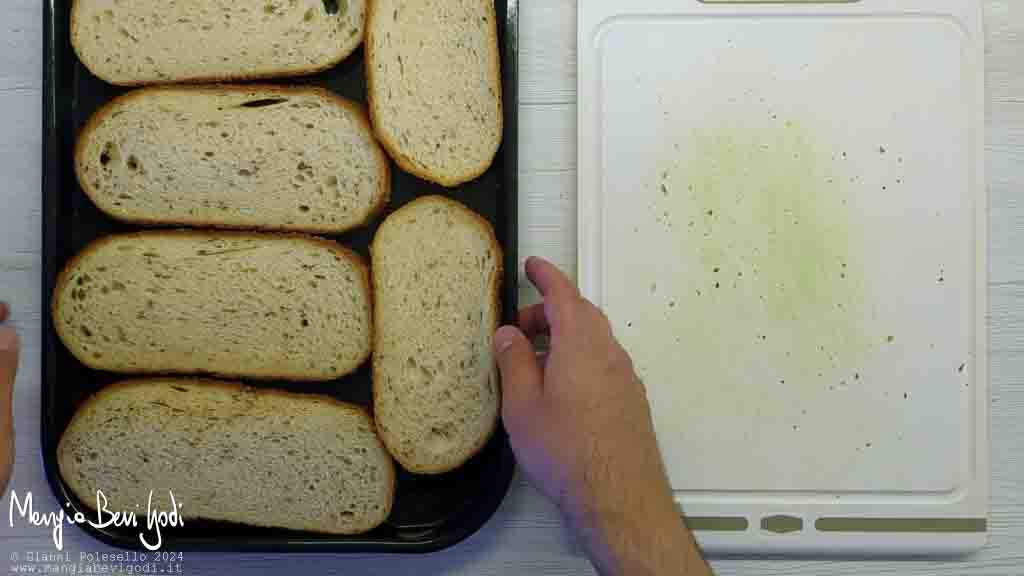 tostare il pane