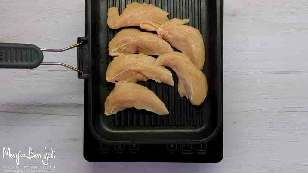 grigliare il pollo
