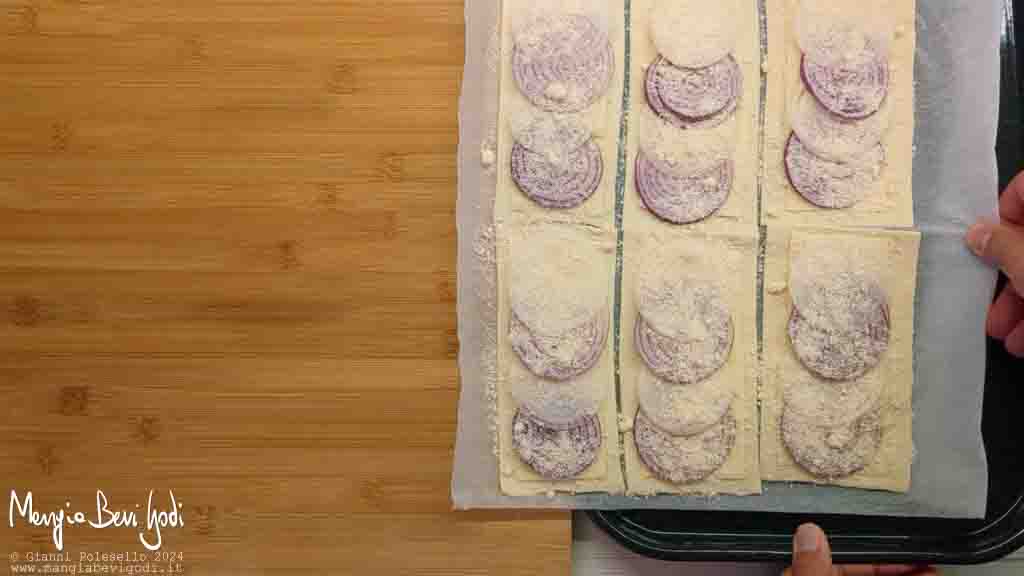 cottura tavolette di sfoglia alle 2 cipolle