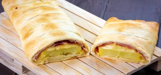 strudel salato con speck e patate