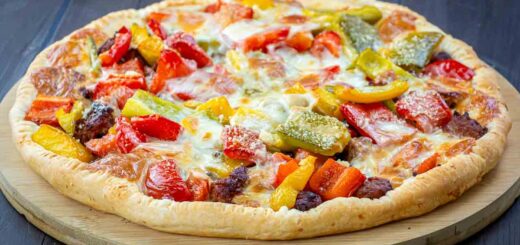 torta salata con salsiccia e peperoni