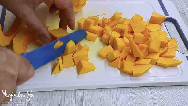 tagliare la zucca